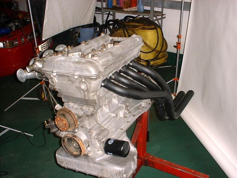  and evolved into the 20 Litre twin spark engine in the Alfa 75 