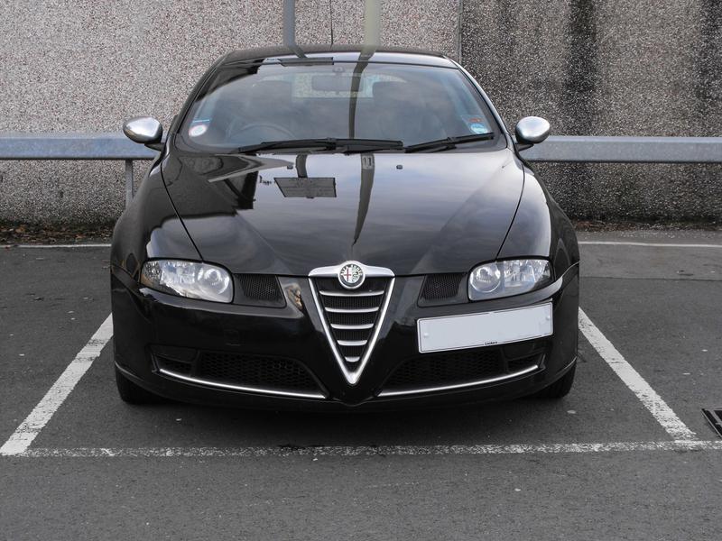 Alfa_Romeo_GT_JTDm_Black_line-5777-8-800.jpg