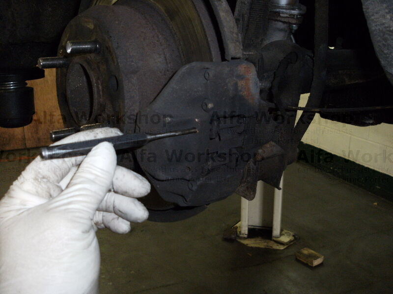 Alfa romeo Giulia rear brake pads and disk replacement