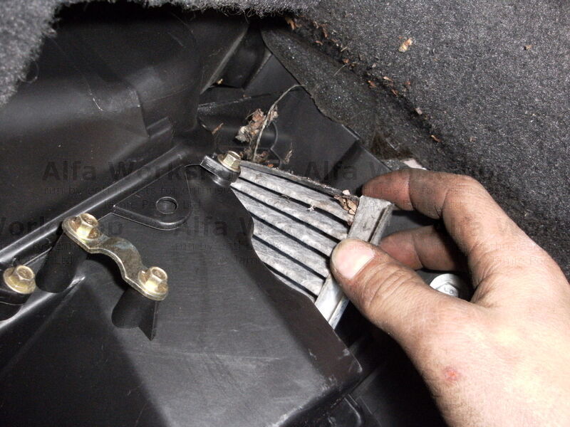 Alfa 159 on sale pollen filter
