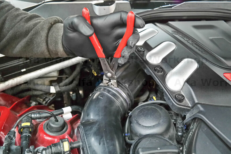 Replacing The Oil And Oil Filter On A Stelvio Giulia 2.9 Quadrifoglio